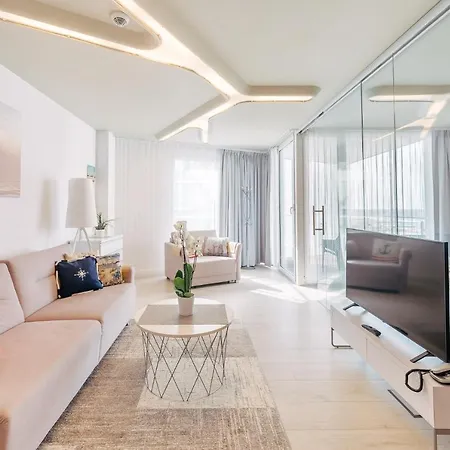 Z Widokiem Na Morze I Aneksem Kuchennym Ultra Marine Apartament *