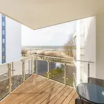 Z Widokiem Na Morze Z Aneksem Kuchennym I Basenem Ultra Marine Apartment Kolobrzeg