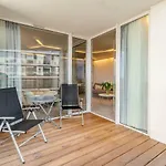 Z Widokiem Na Morze Z Aneksem Kuchennym I Basenem Ultra Marine Apartment *